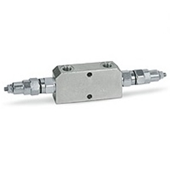 Hydraulic double overcentre valve, VBCD 3/8 DE CC, pilot ratio 1:3,1