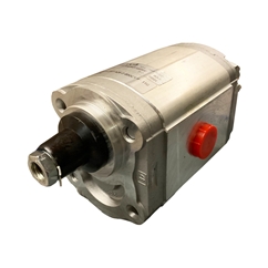 Group 2 Alloy Gearpump 26CC/Rev Clockwise Rotation B50 Base Flange 1:5 Tapered Shaft BSP Ports 8 Bar